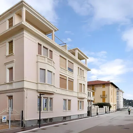 Апартаменты Grande Fronte Mare Финале Лигуре